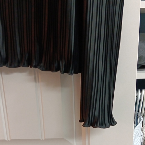 Top - Picture 4 of 8